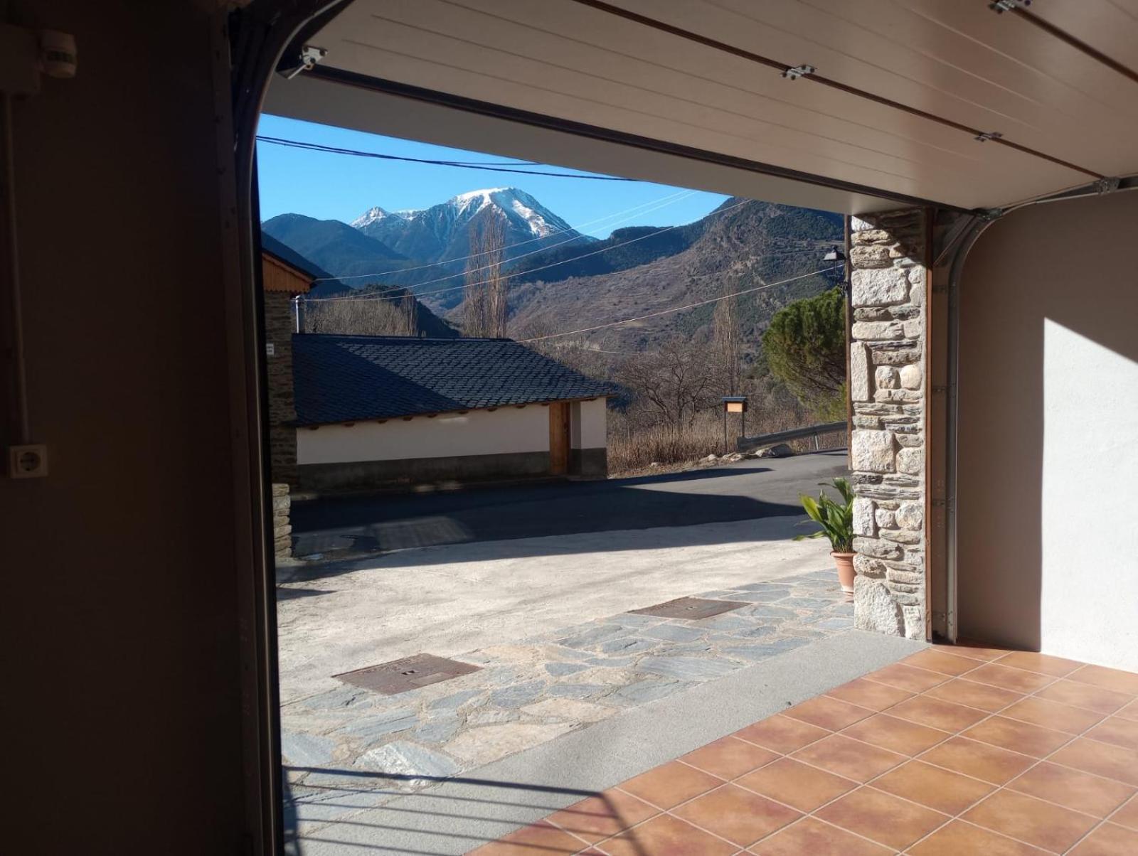 Apartmán Rural Berros La Guingueta D'Aneu Exteriér fotografie